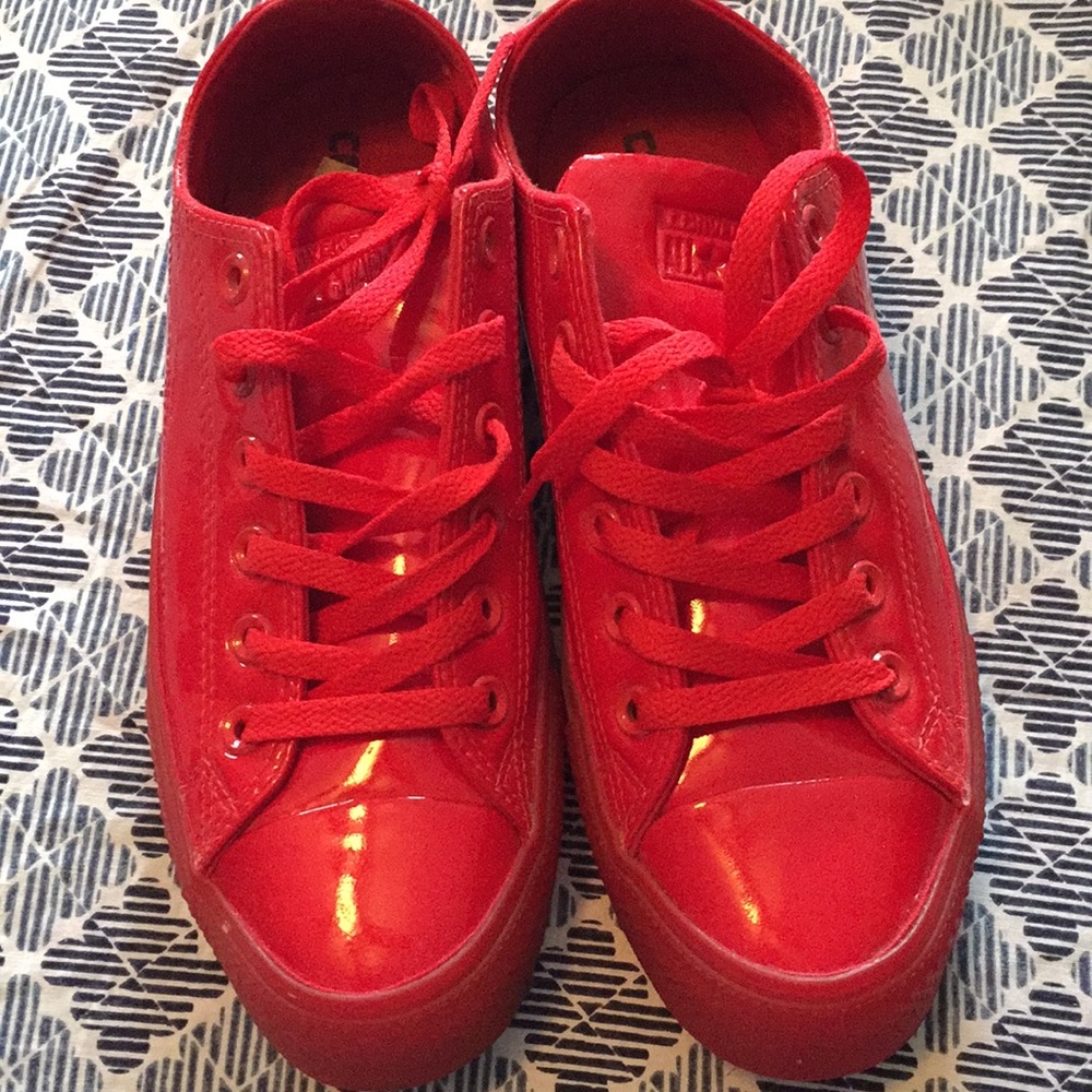 Sneaker - Picture 2 of 3